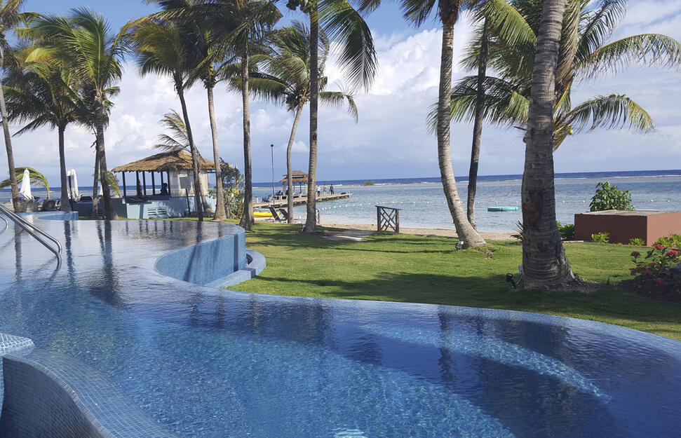 Junior Suite Swim-Out Ocean View