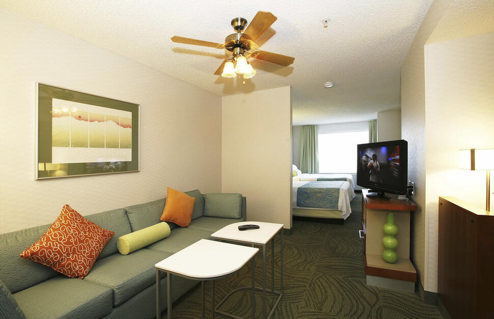 Queen Standard Suite