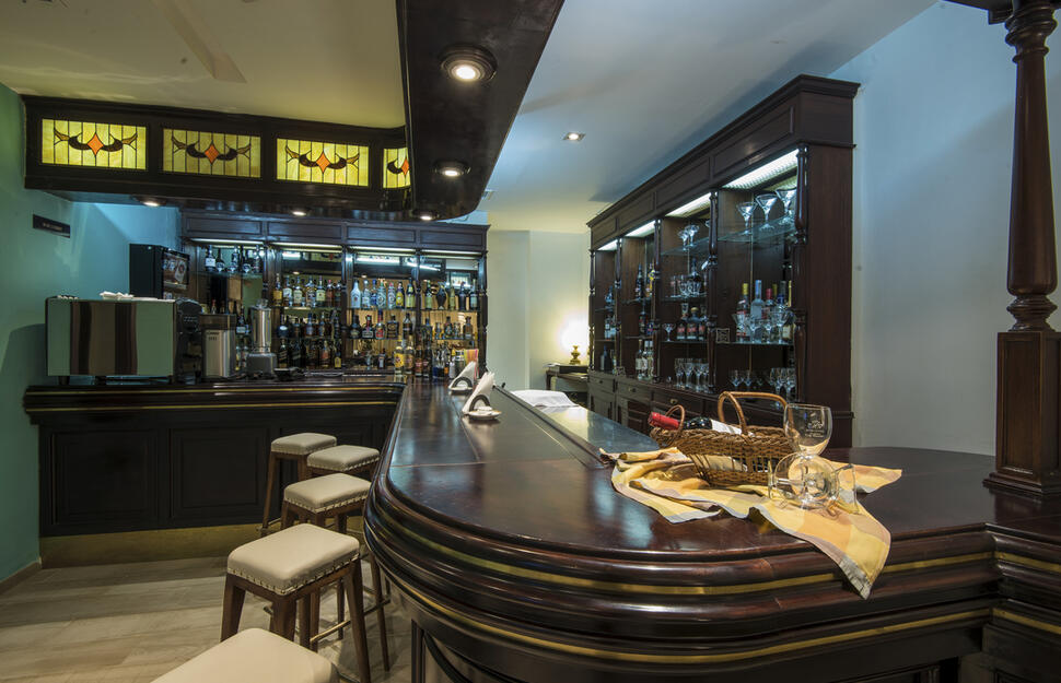 Lobby Bar