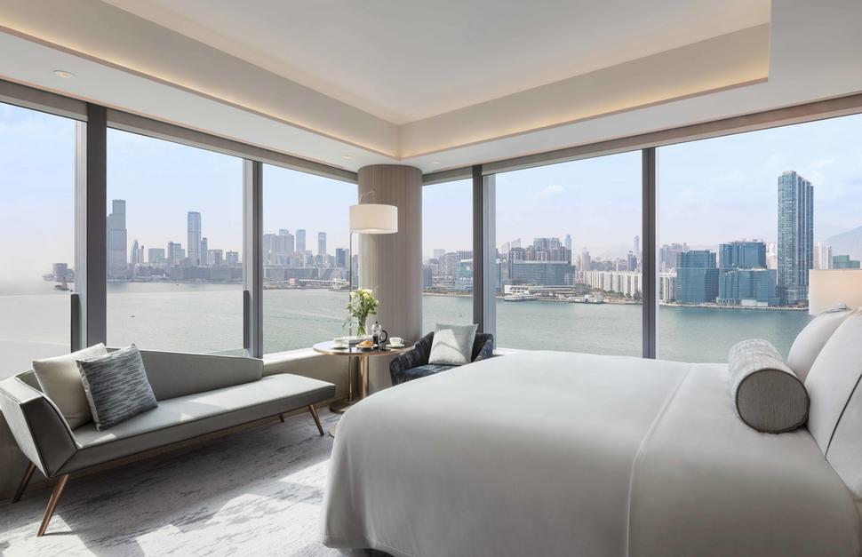 Club Harbourfront Room