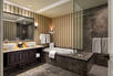 Suite Bathroom