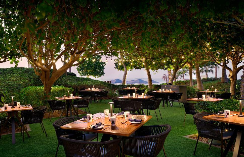 Roman Lounge Terrace