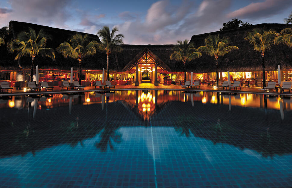 Massage in Gazebo, Spa, Sands Suite Resort and Spa, Mauritius, Indian Ocean