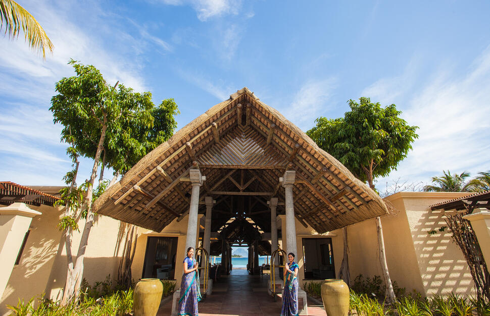 Superior, Deluxe and Beachfront Suite bathroom, Sands Suites Resort and Spa, Mauritius, Indian Ocean