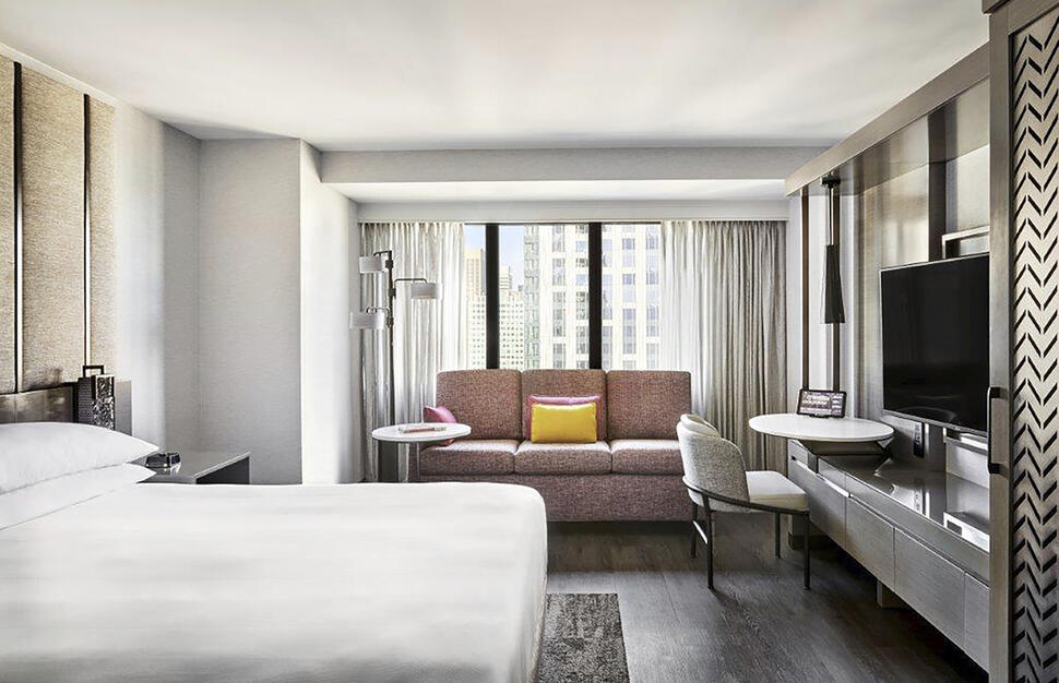 City View Guest Room - King bed