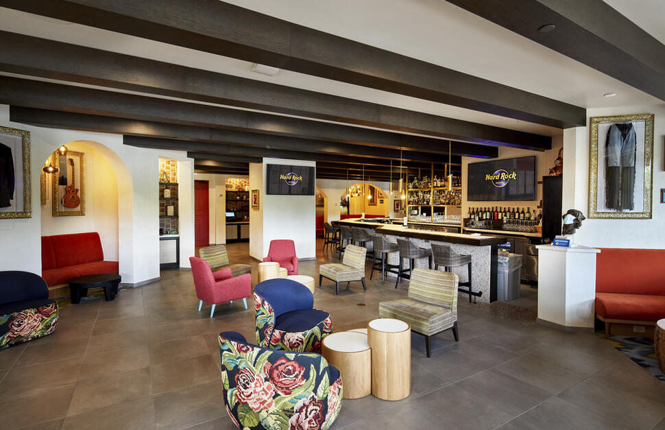 Velvet Bar