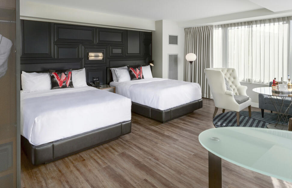 Mega 2 Queen Room