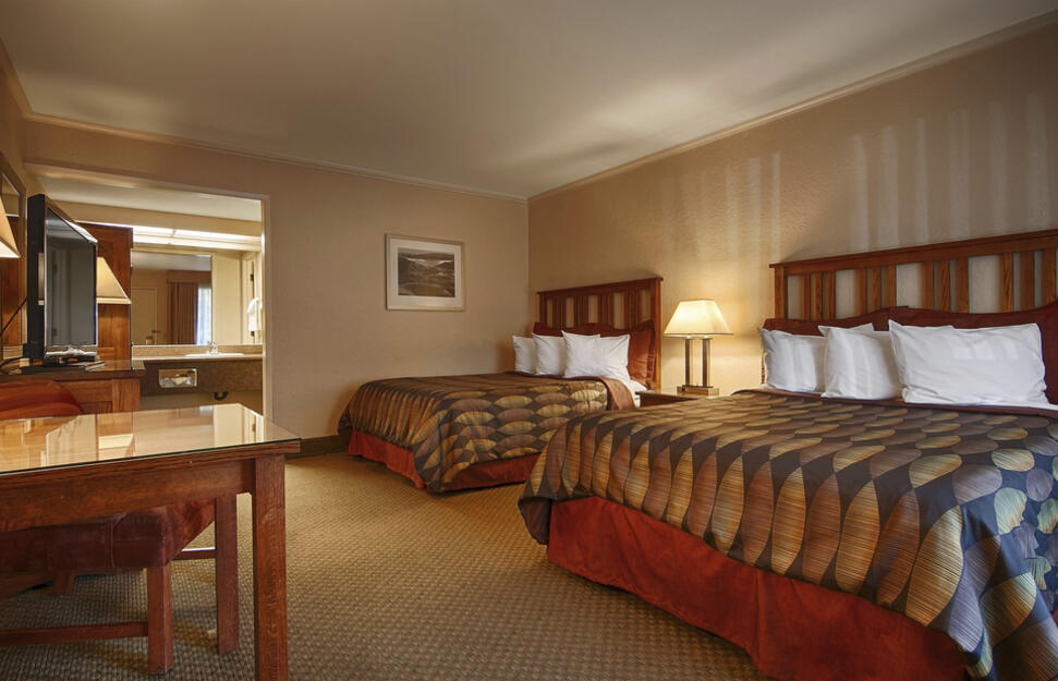 2 Double Bed Room