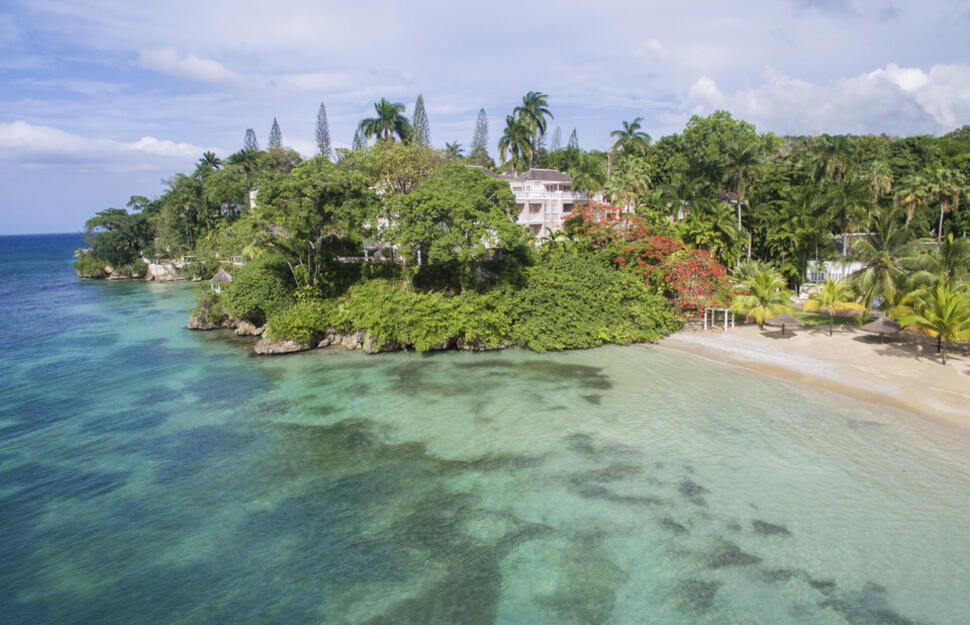 1-Bedroom Beachfront Suite