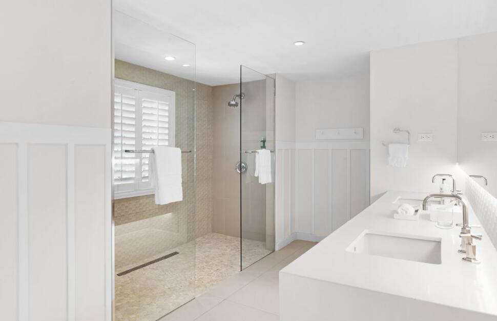 1-Bedroom Beachfront Suite