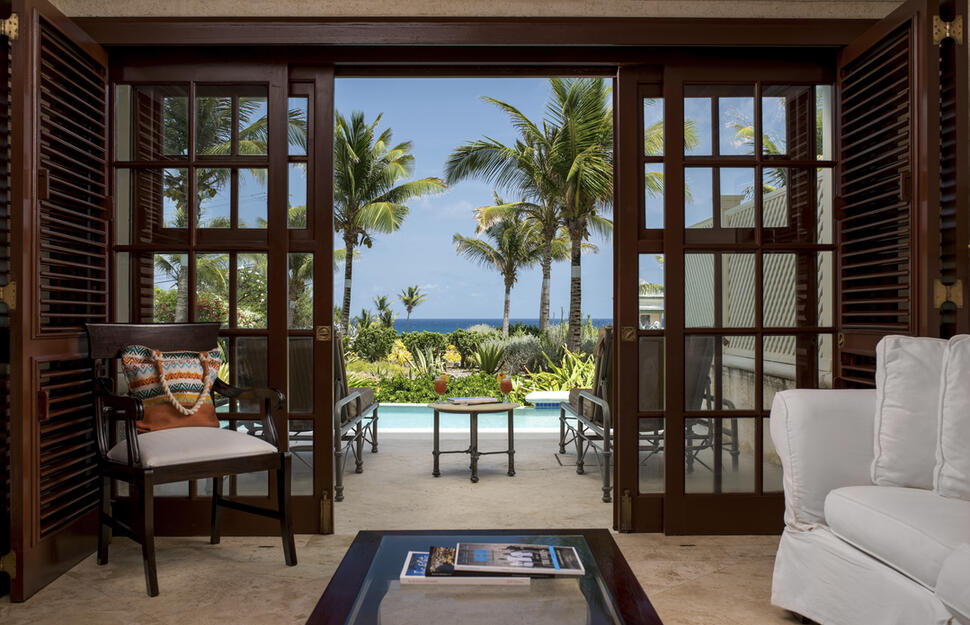 One Bedroom Suite with 28′ Pool
