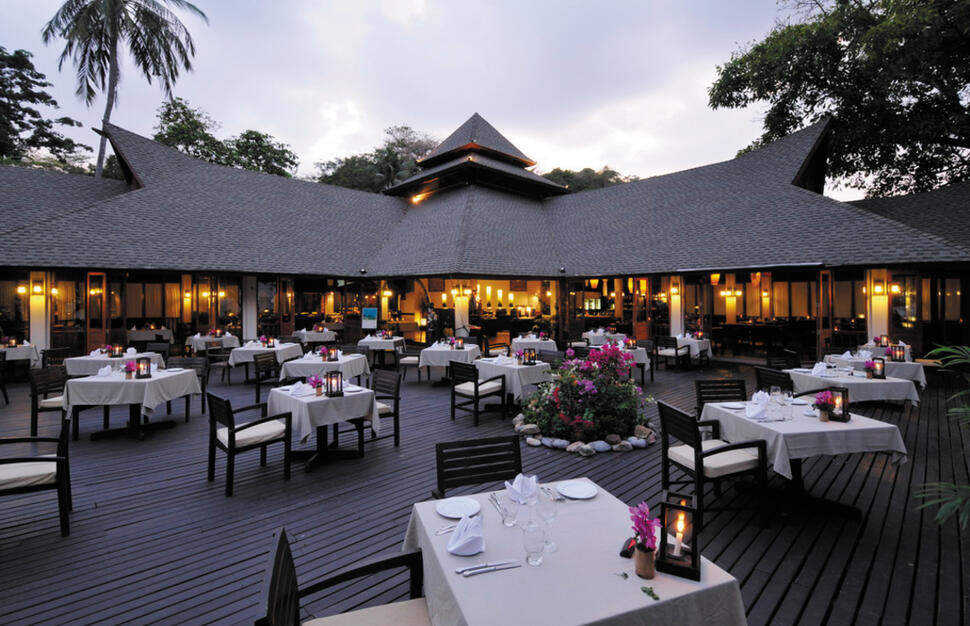 Tai Rom Prao Restaurant, Holiday Inn Resort Phi Phi, Thailand, Far East.