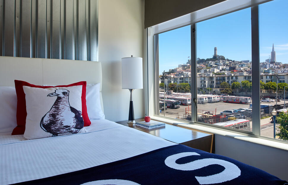 City View King Room