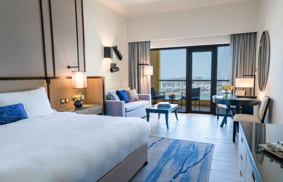 Sea Front View Family Room with Balcony