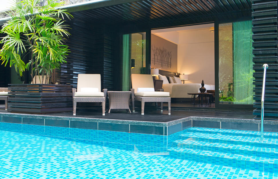Luxury Pool Access Room