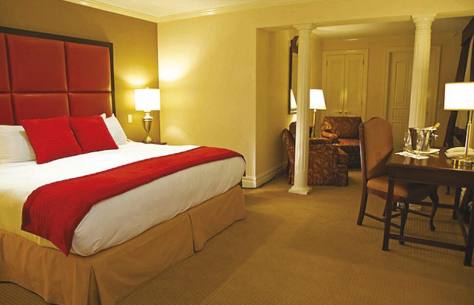 Junior Suite, Fitzpatrick Grand Central Hotel, New York, East Coast USA.