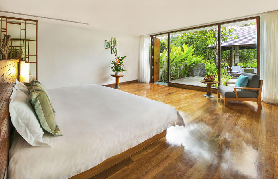 Garden and Pool Residence bathroom