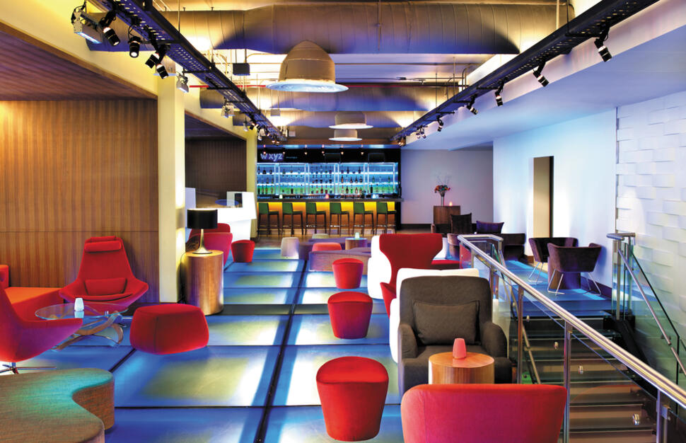 W XYZ Bar
