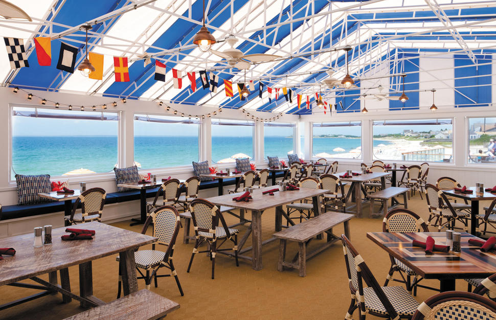 Red's Three Season Porch, Sea Crest Beach Hotel, Falmouth, New England, Eastern USA.