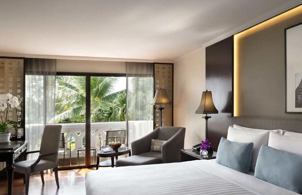 Deluxe Premier Room, Anantara Bangkok Riverside, Thailand