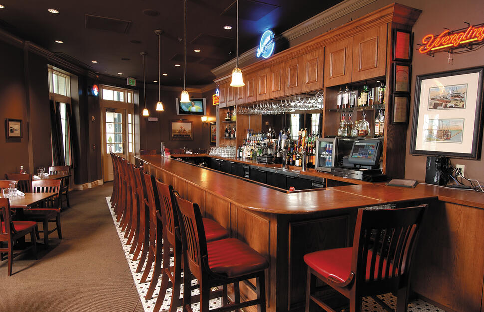 The Bar at Tug's Restaurant at the River Inn of Harbor Town, Memphis, Tennessee
