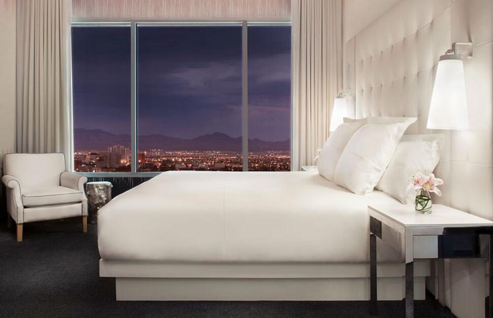 Marra King Room