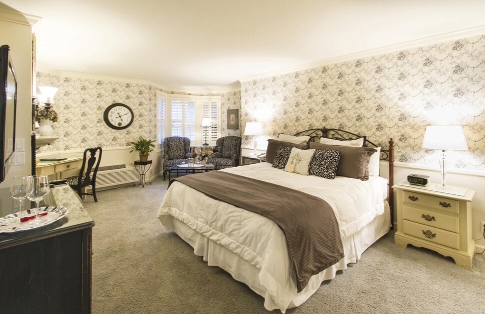 Deluxe King Room