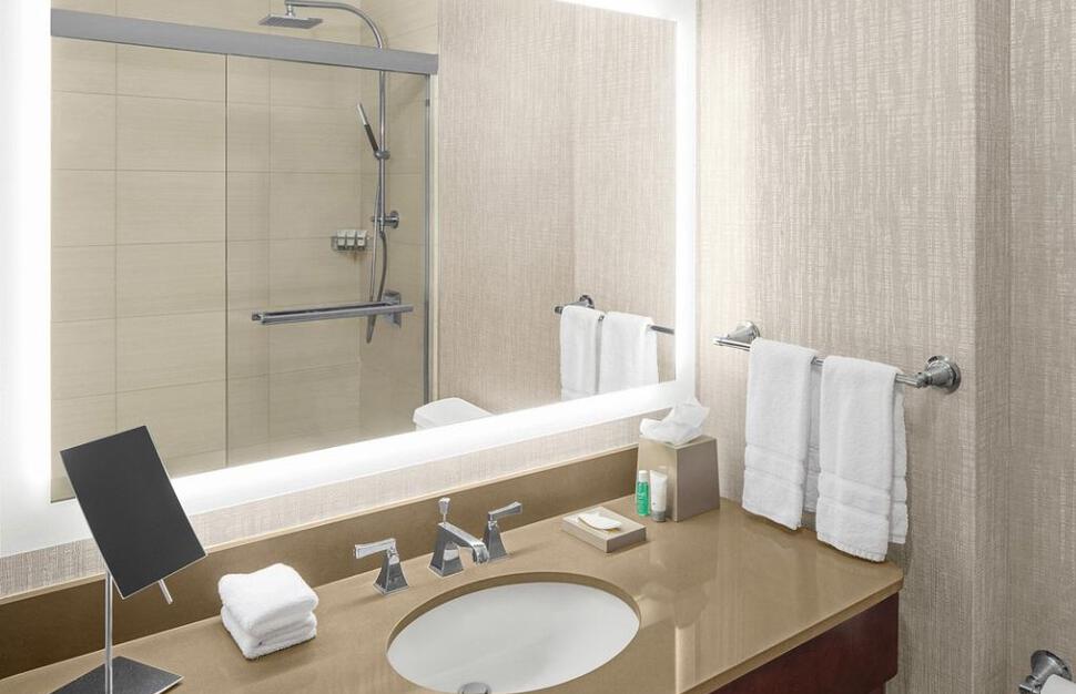 THE LCL: Bar & Kitchen, The Westin New York Central, Manhattan, East Coast, USA