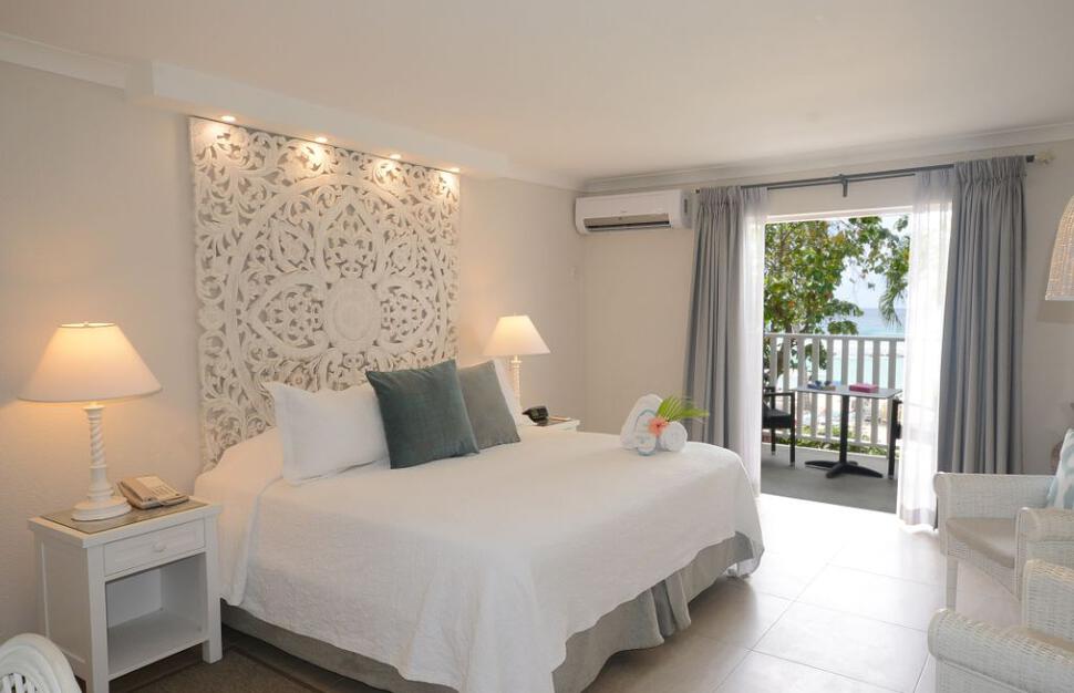 Oceanfront Deluxe Room