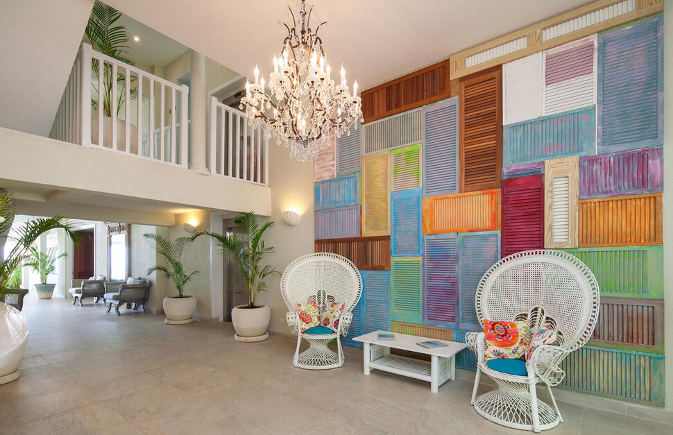 Beachfront Lounge
