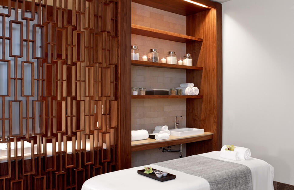 Andaz Maui Lounge