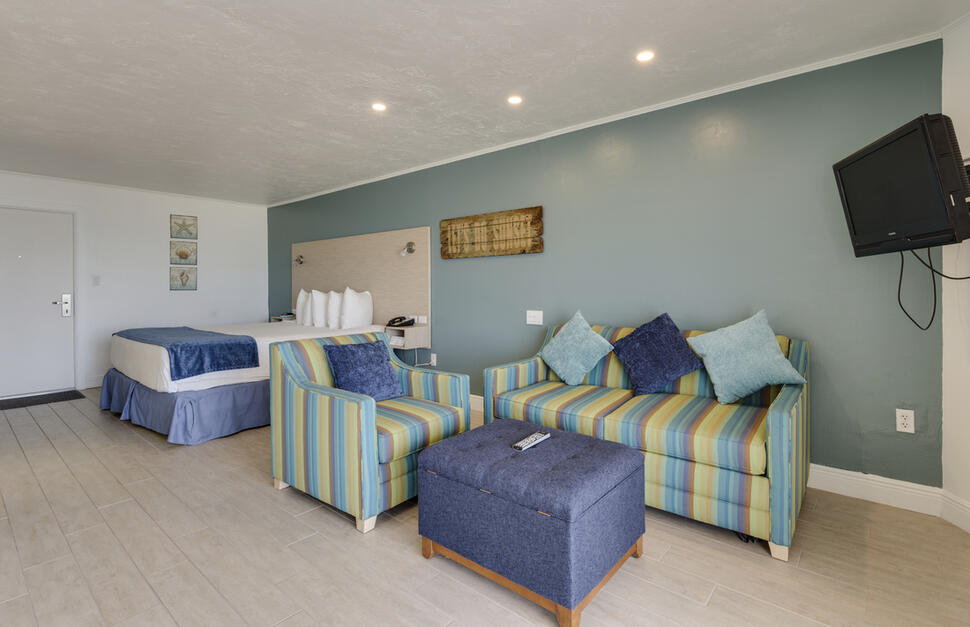 Beachfront Efficiency Room