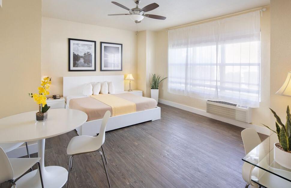 Studio, Ocean Five Hotel, South Beach, Florida