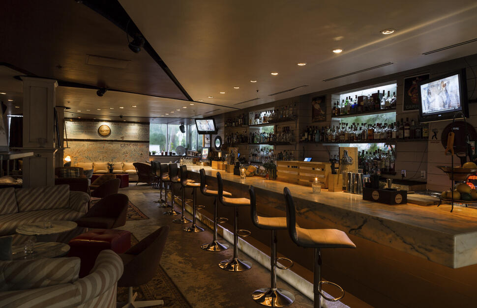 Lobby bar