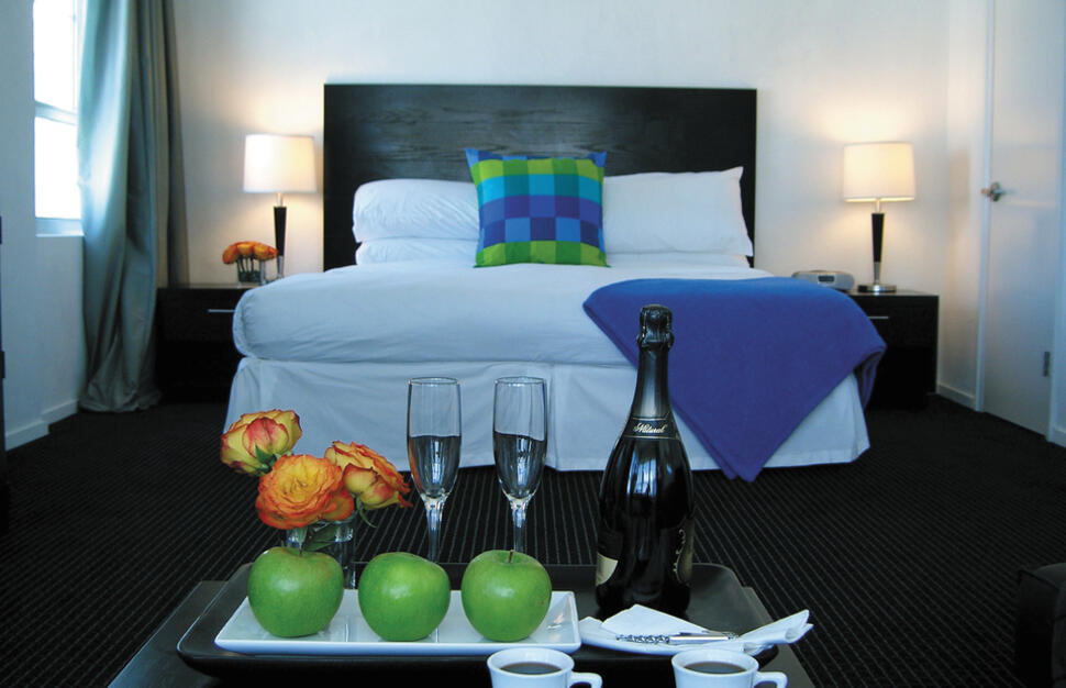 Deluxe king room