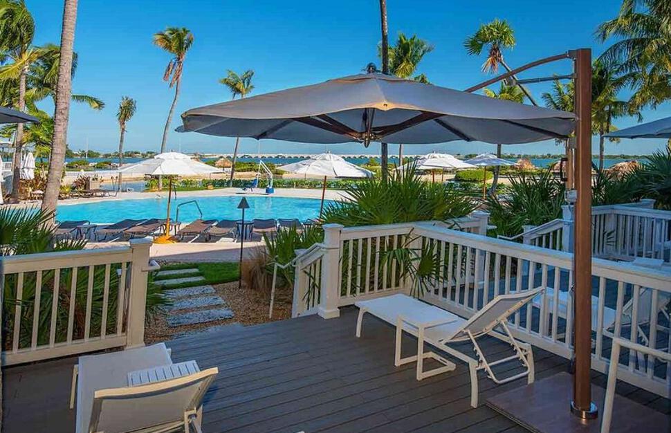 Pool Cabana Room