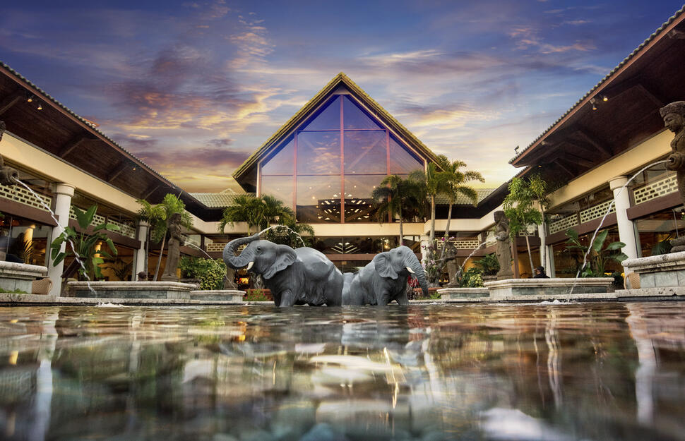 Luau, Loews Royal Pacific Resort, Universal Orlando® Resort, Orlando, Florida