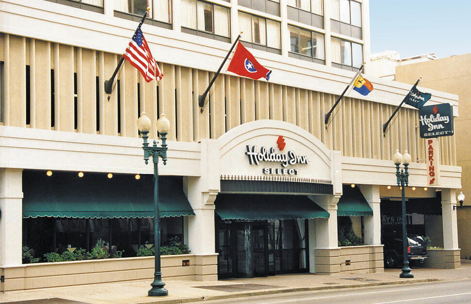 Exterior and entrance to Holiday Inn Select Downtown in Memphis Tennessee.