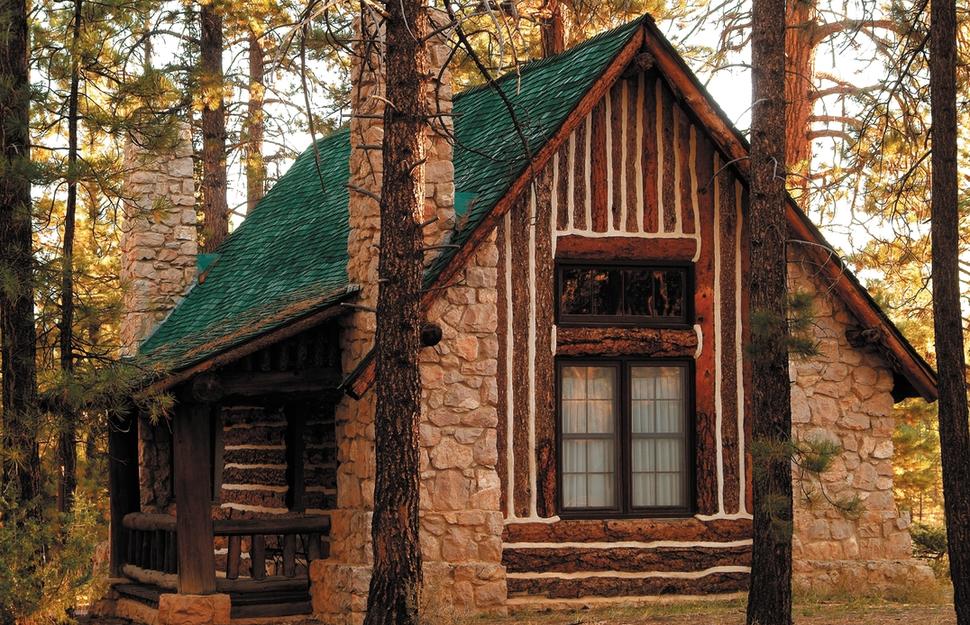 Lodge Exterior, Bryce Canyon Lodge, Utah, Western USA.