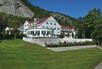 White Mountain Hotel & Resort