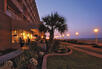 North Beach Bar & Grill, Outdoor boardwalk cafe, Hampton Inn Virginia Beach Oceanfront North, USA