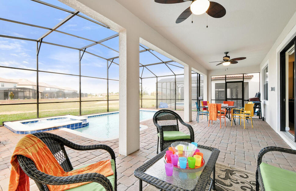 Kids' play pool
