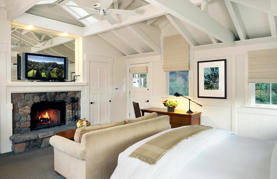 Tree Top Room