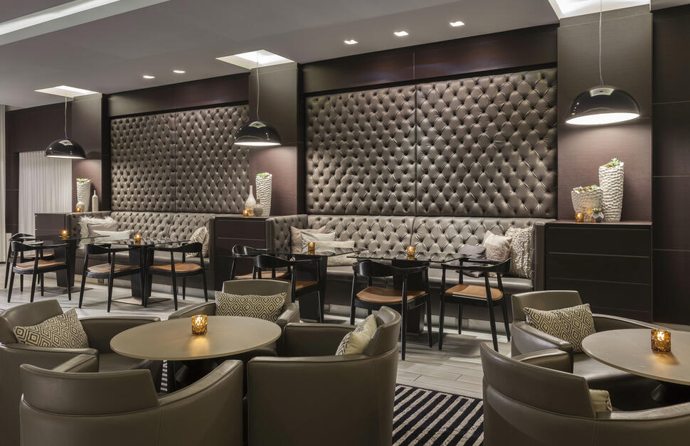 AC Lounge patio