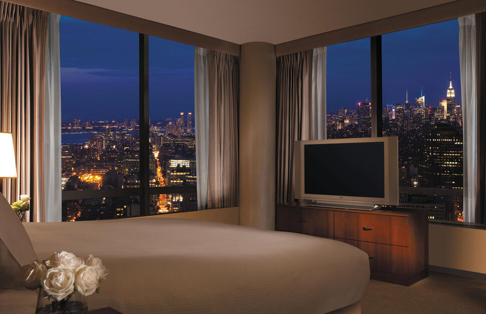 King Junior Suite Bedroom, Millenium Hilton Hotel, New York