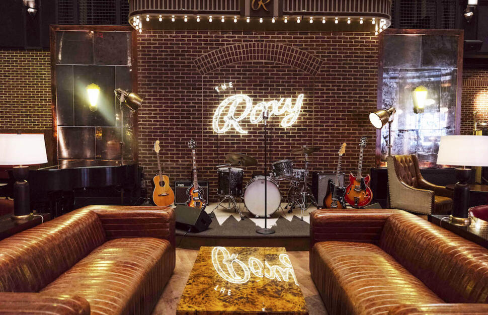 Roxy Bar