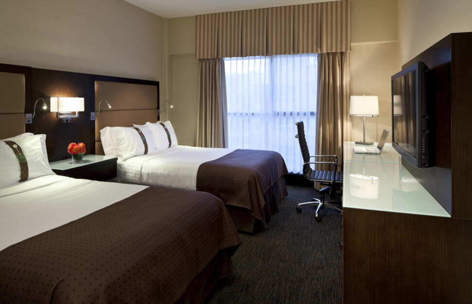 Standard Queen Room