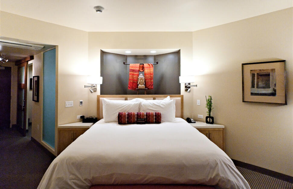 Deluxe King Room