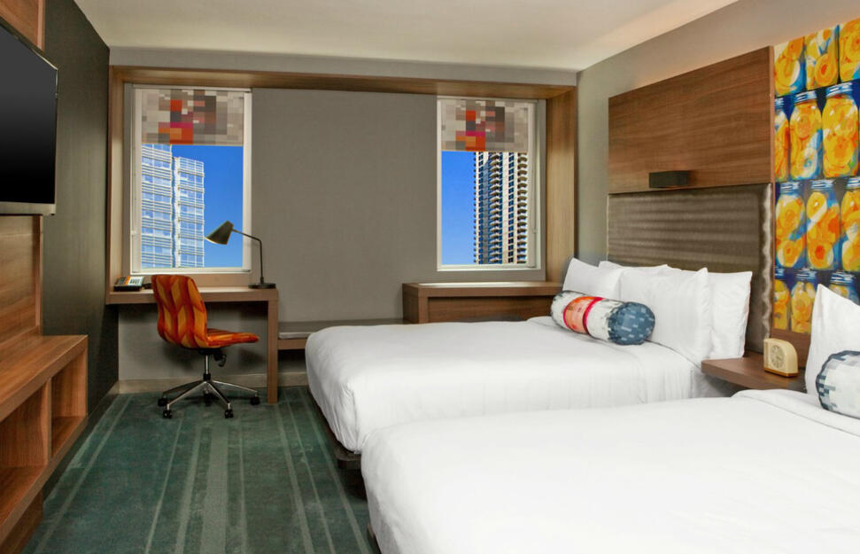 Double queen room