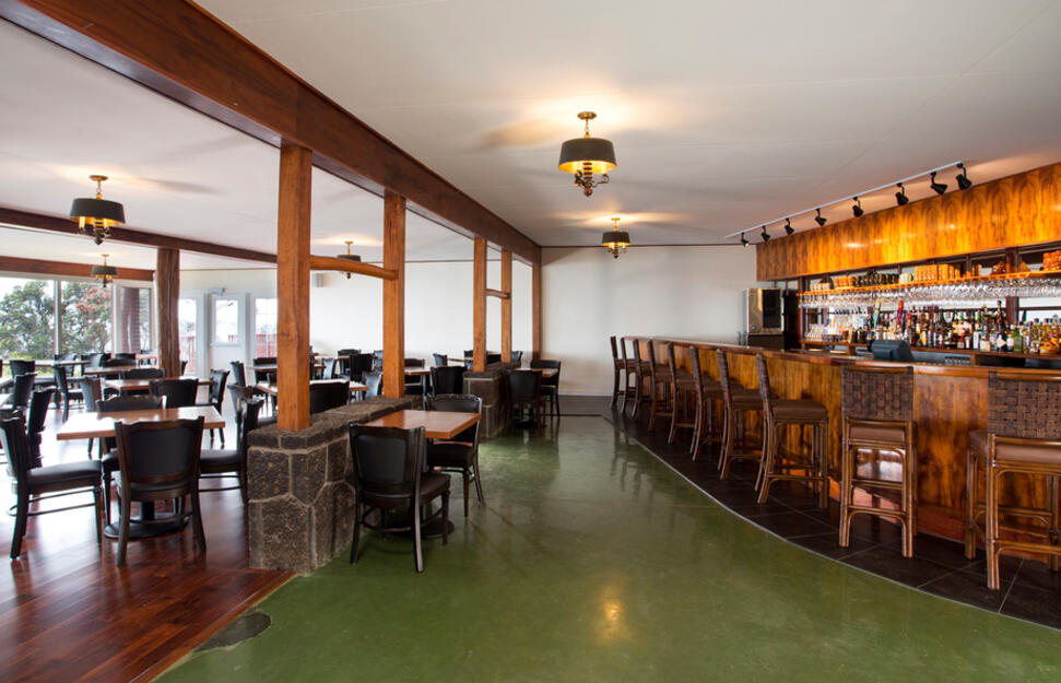 Uncle George's Lounge